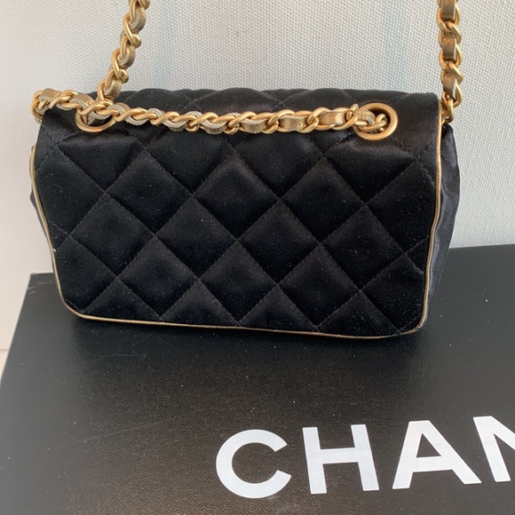 CHANEL Rare Mini Black Matte Gold Satin Leather Quilted Crossbody Vintage Bag🖤 - Picture 9 of 16